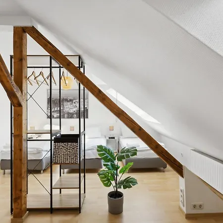 Stylish & Relaxing Penthouse ~ Workspace ~ Parking *