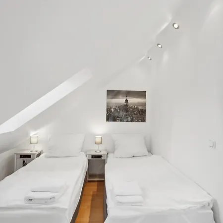Stylish & Relaxing Penthouse ~ Workspace ~ Parking Apartament