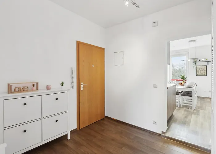 Stylish & Relaxing Penthouse ~ Workspace ~ Parking