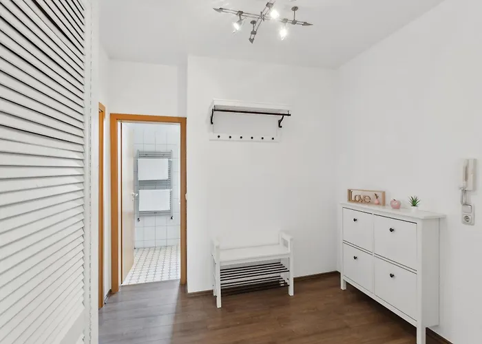 Stylish & Relaxing Penthouse ~ Workspace ~ Parking