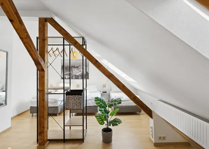 Stylish & Relaxing Penthouse ~ Workspace ~ Parking *