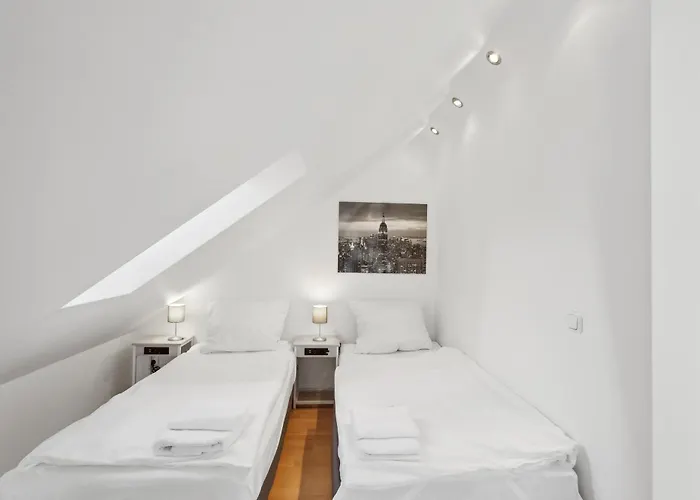 Stylish & Relaxing Penthouse ~ Workspace ~ Parking Daire