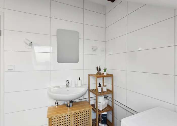 Stylish & Relaxing Penthouse ~ Workspace ~ Parking