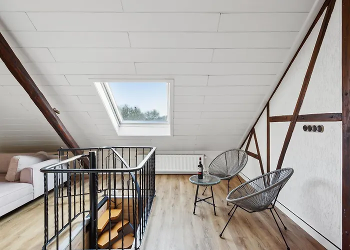 Daire Stylish & Relaxing Penthouse ~ Workspace ~ Parking Gelsenkirchen